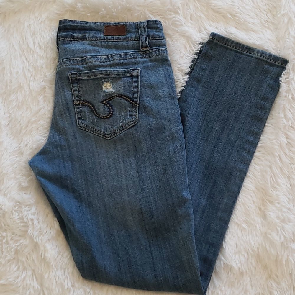 Refuge Junior's Distressed Jeans 